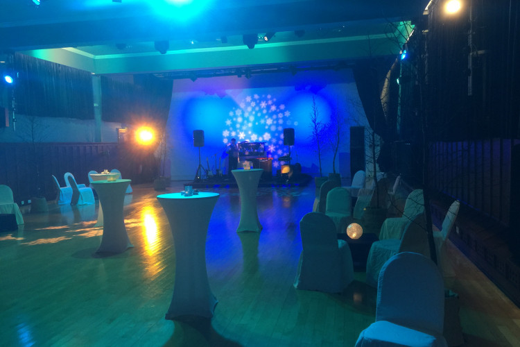 Neil Elliott North Yorkshire Wedding Singer