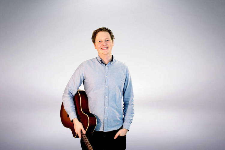 Solo guitar photo 1 copy2
