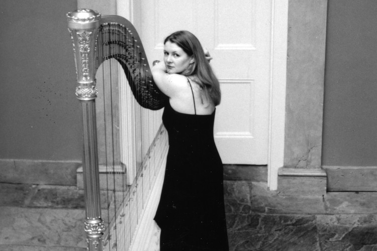 Fiona Harp Harpist from Kent