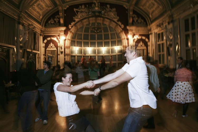 Surrey Barn Dance Live