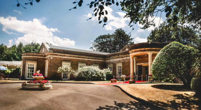 De Courceys Manor