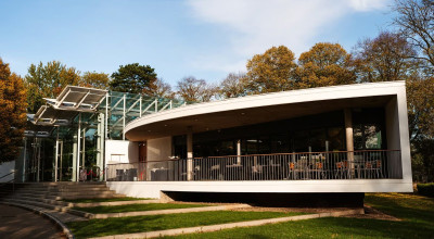 The Riverside Glasshouse