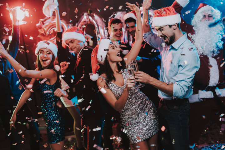 Booking a Band For Your Christmas or Summer Party