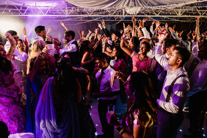 Keeping the Dancefloor Alive Between Sets